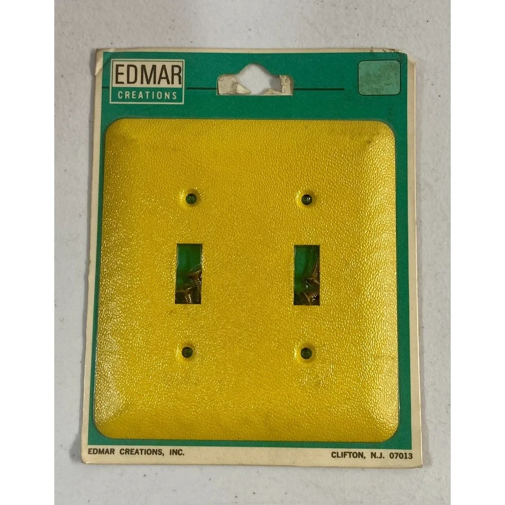 *BRAND NEW* Vintage Edmar Creations Metal Double Light switch Cover Yellow NOS